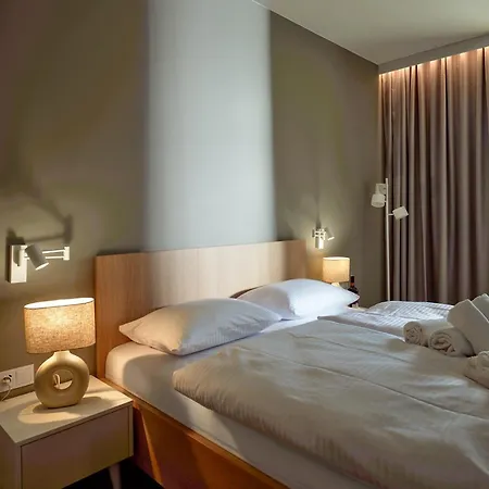 מלון דירות Baltic Jet Luxury 4*