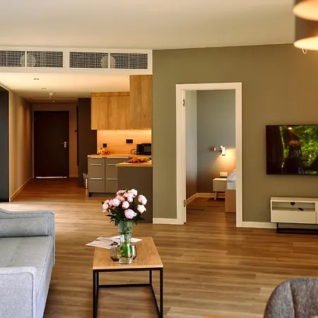 מלון דירות Baltic Jet Luxury 4*