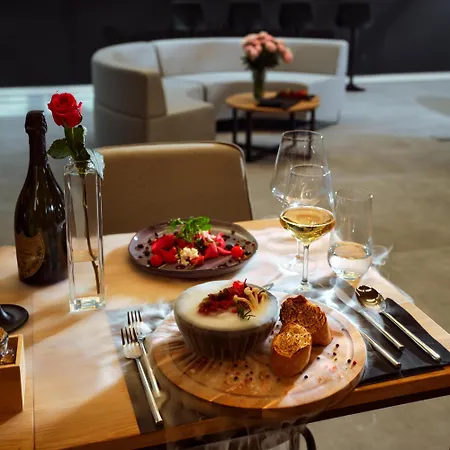 Baltic Jet Luxury מלון דירות אוסטרוני מורסקי