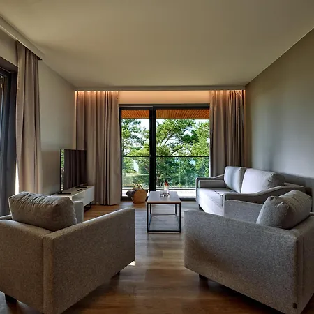 Baltic Jet Luxury מלון דירות 4*